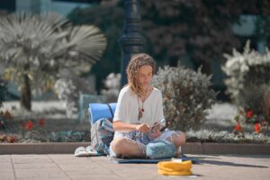 巡回産業医を月1回訪問することで得られる高報酬とは？